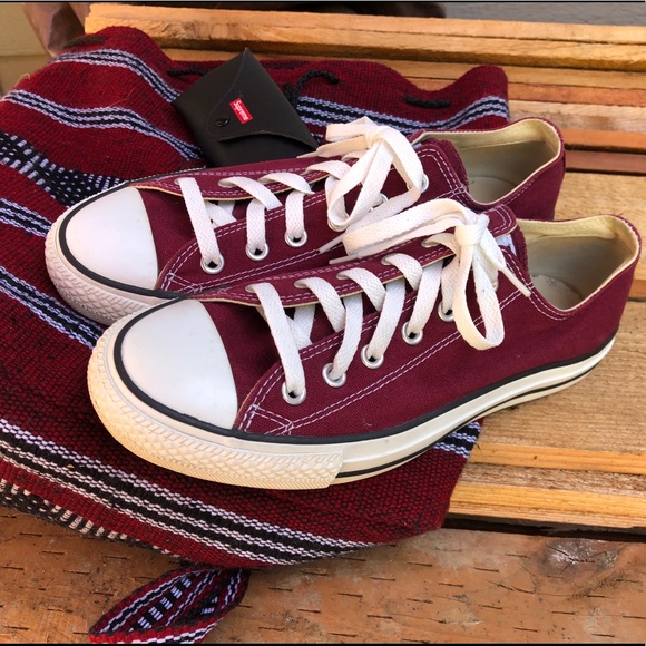 maroon chuck taylors low